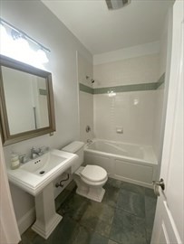 690 East 8th St, South Boston