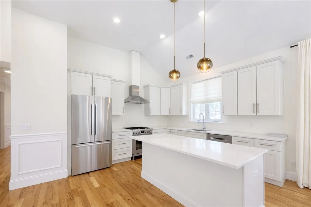 261 Main St, Shrewsbury