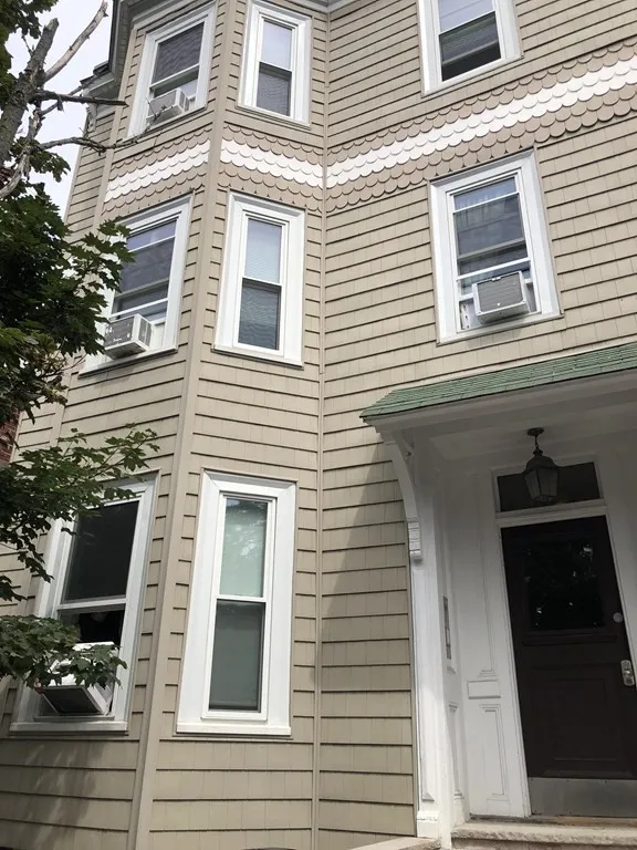 682 E Sixth, South Boston
