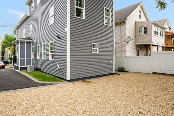 10 Brook St, East Somerville