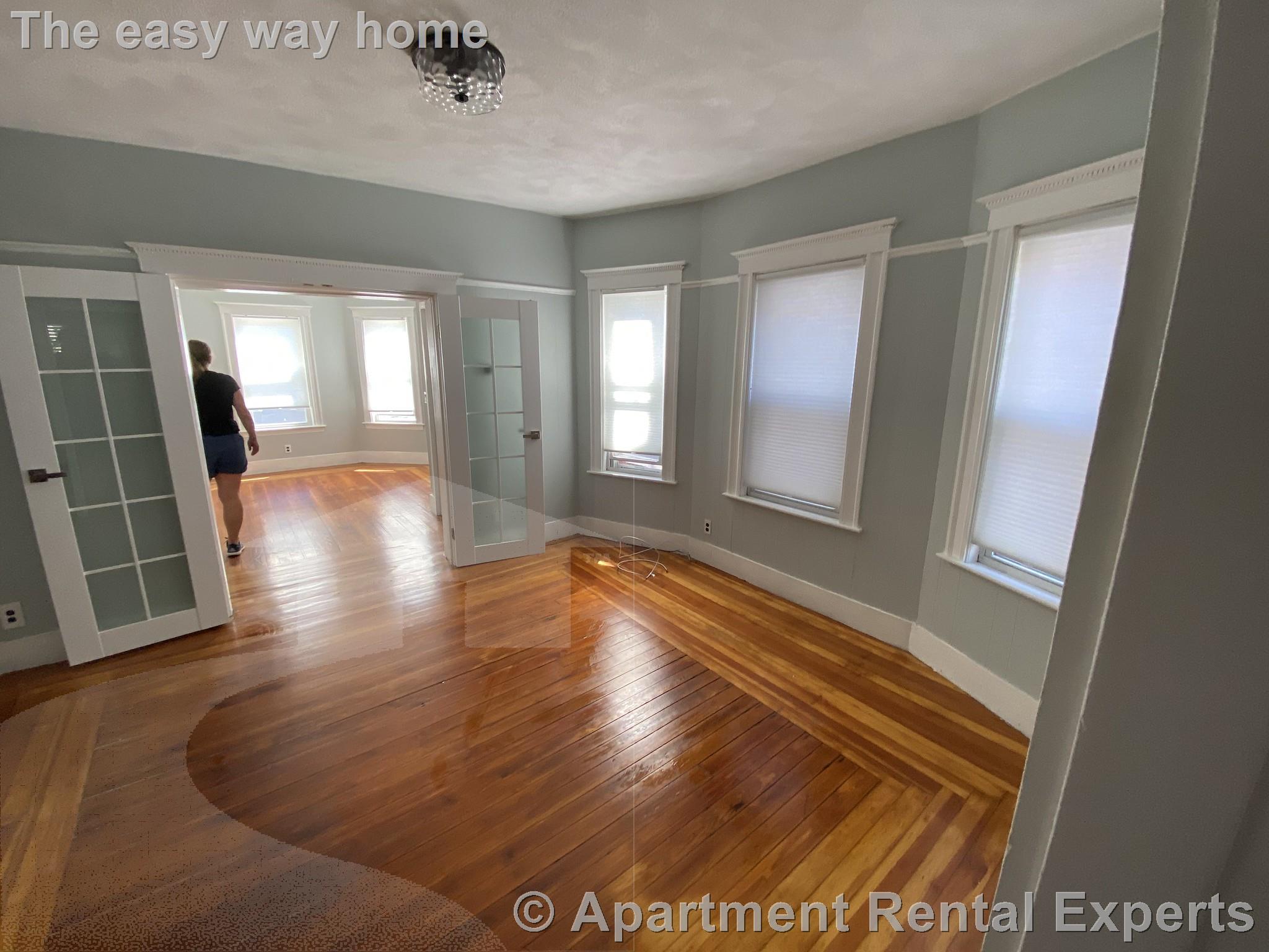 7 Bay State Ave, Davis Square