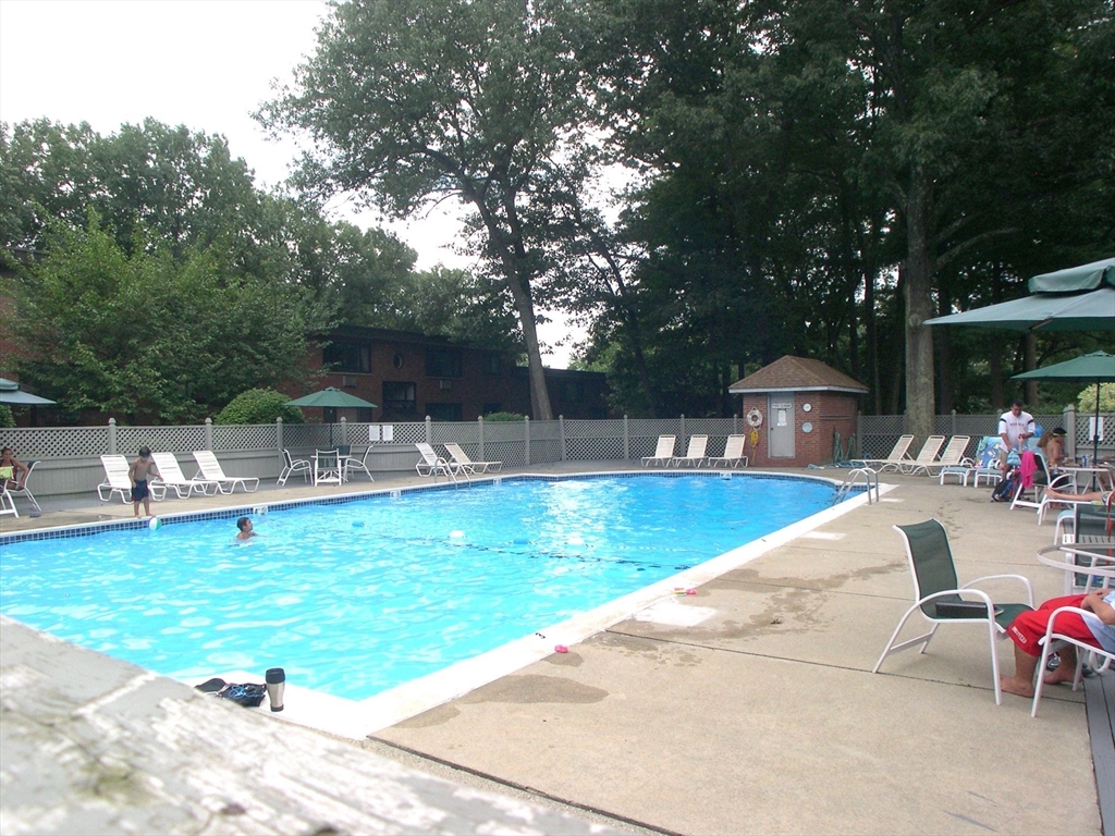 1323 Worcester Rd, Framingham