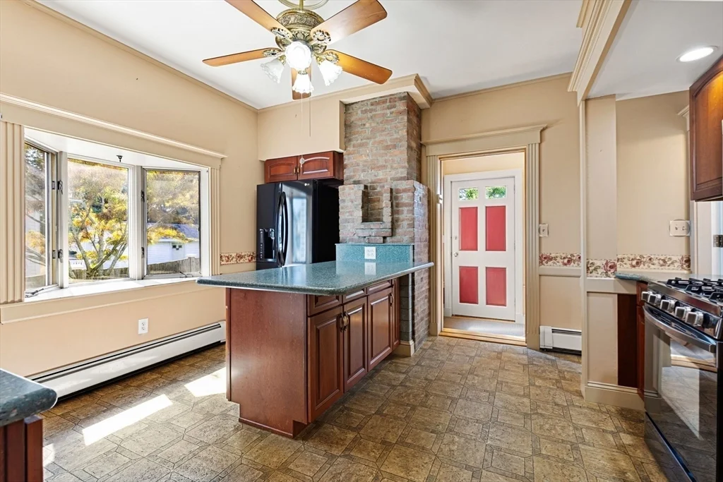 17 Shirley St, Quincy