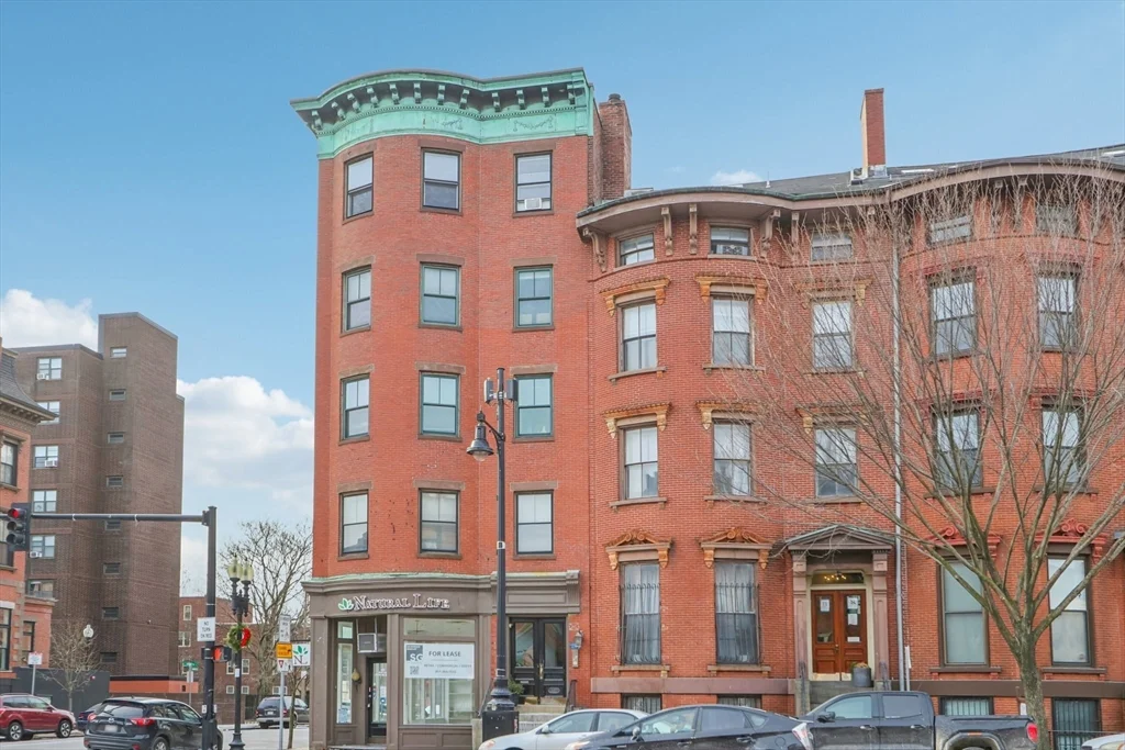 583 Massachusetts Ave, Roxbury