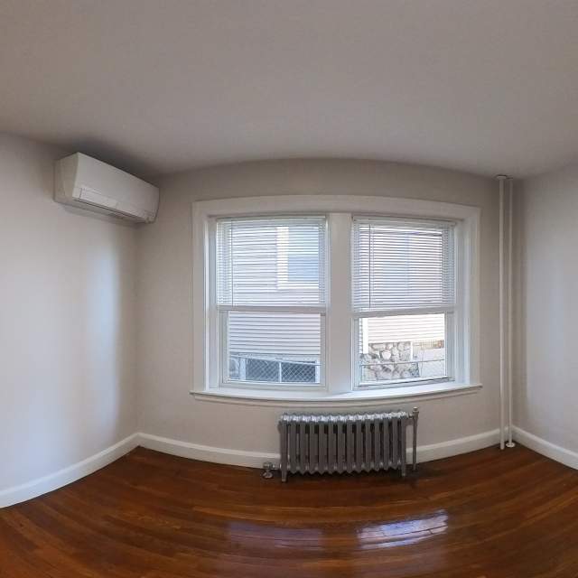 95 Adams St, South Side