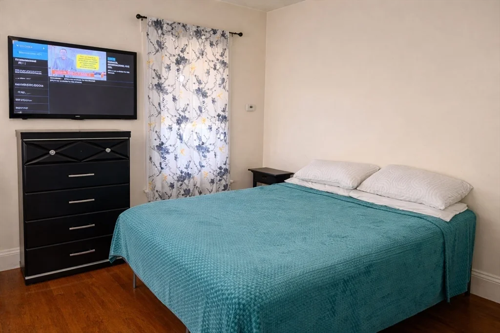 832 Washington St, Dorchester