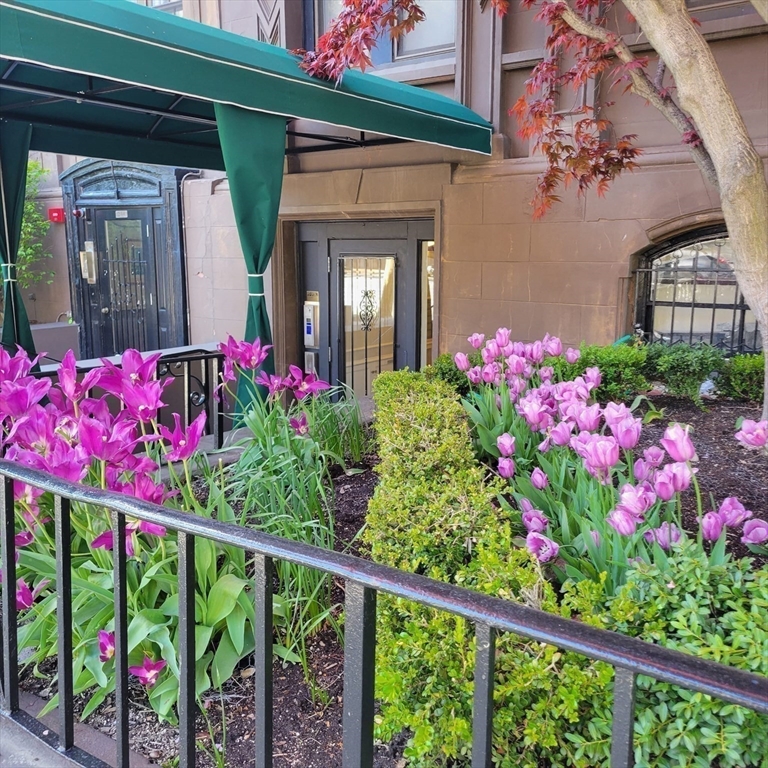 232 Beacon St, Back Bay