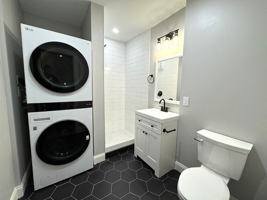 11 East Milton Rd, Brookline