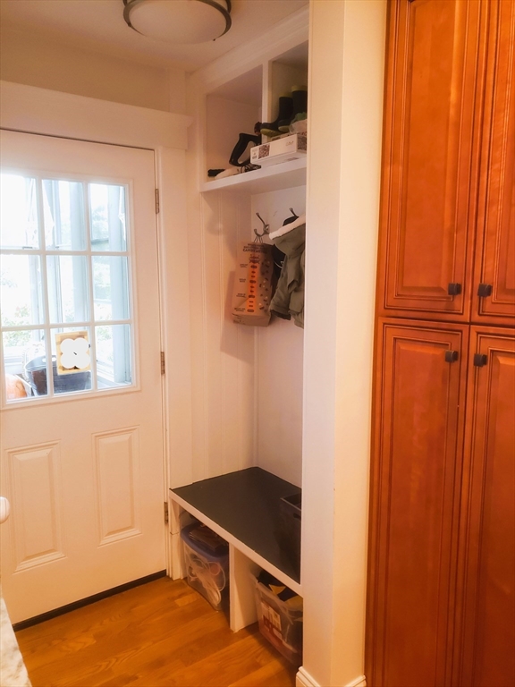 9 Menotomy Rd, Arlington