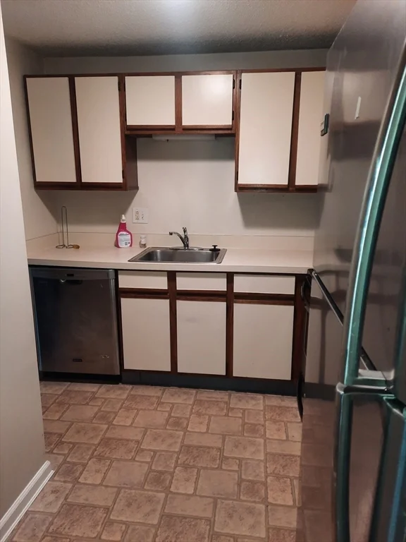 10 Longworth Ave, Brockton