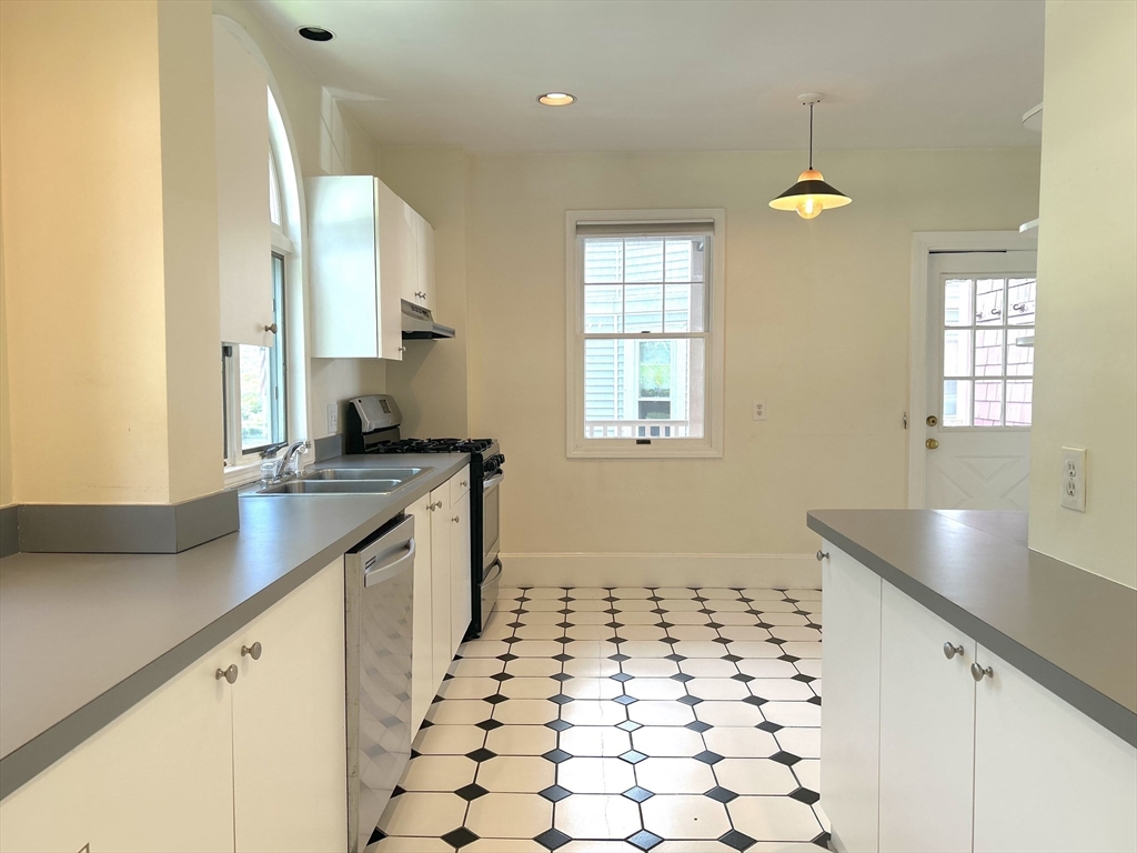 59 Ackers Ave, Brookline