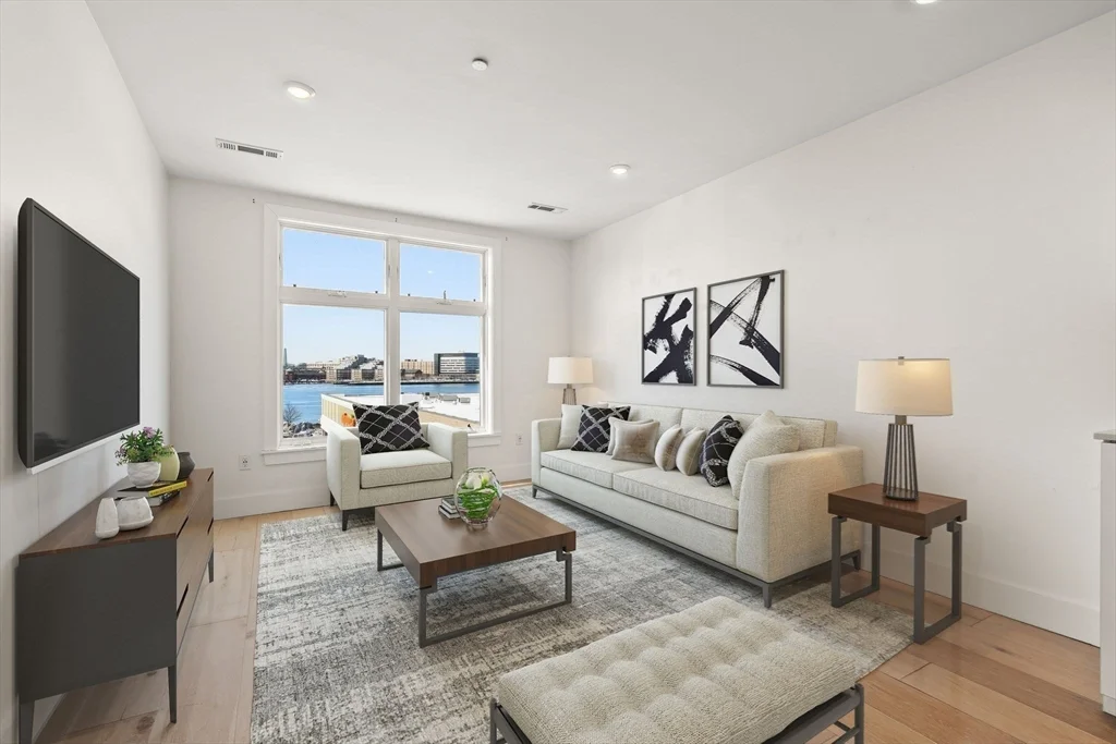 250 Meridian St, East Boston