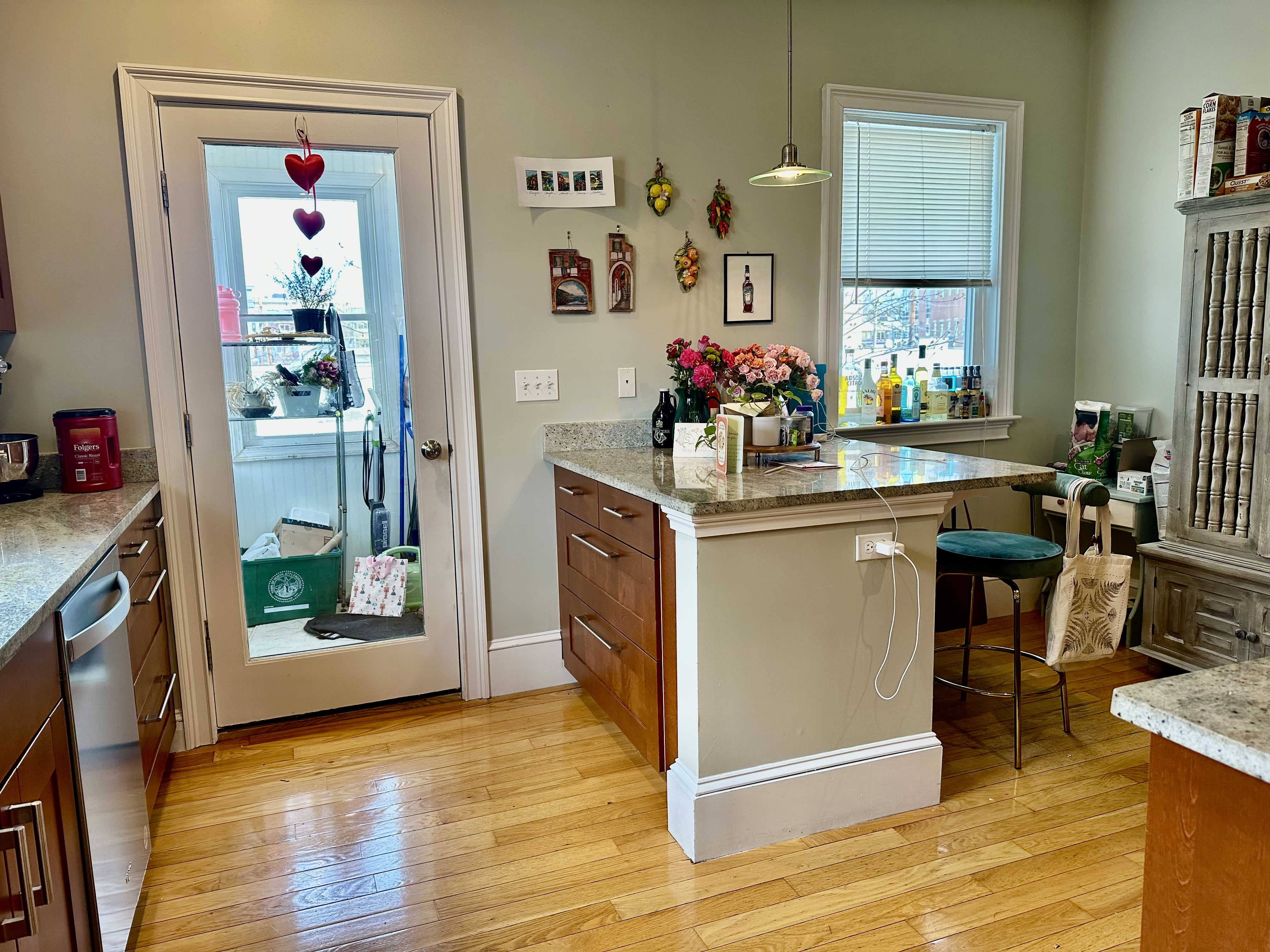 97 Dover St, Davis Square