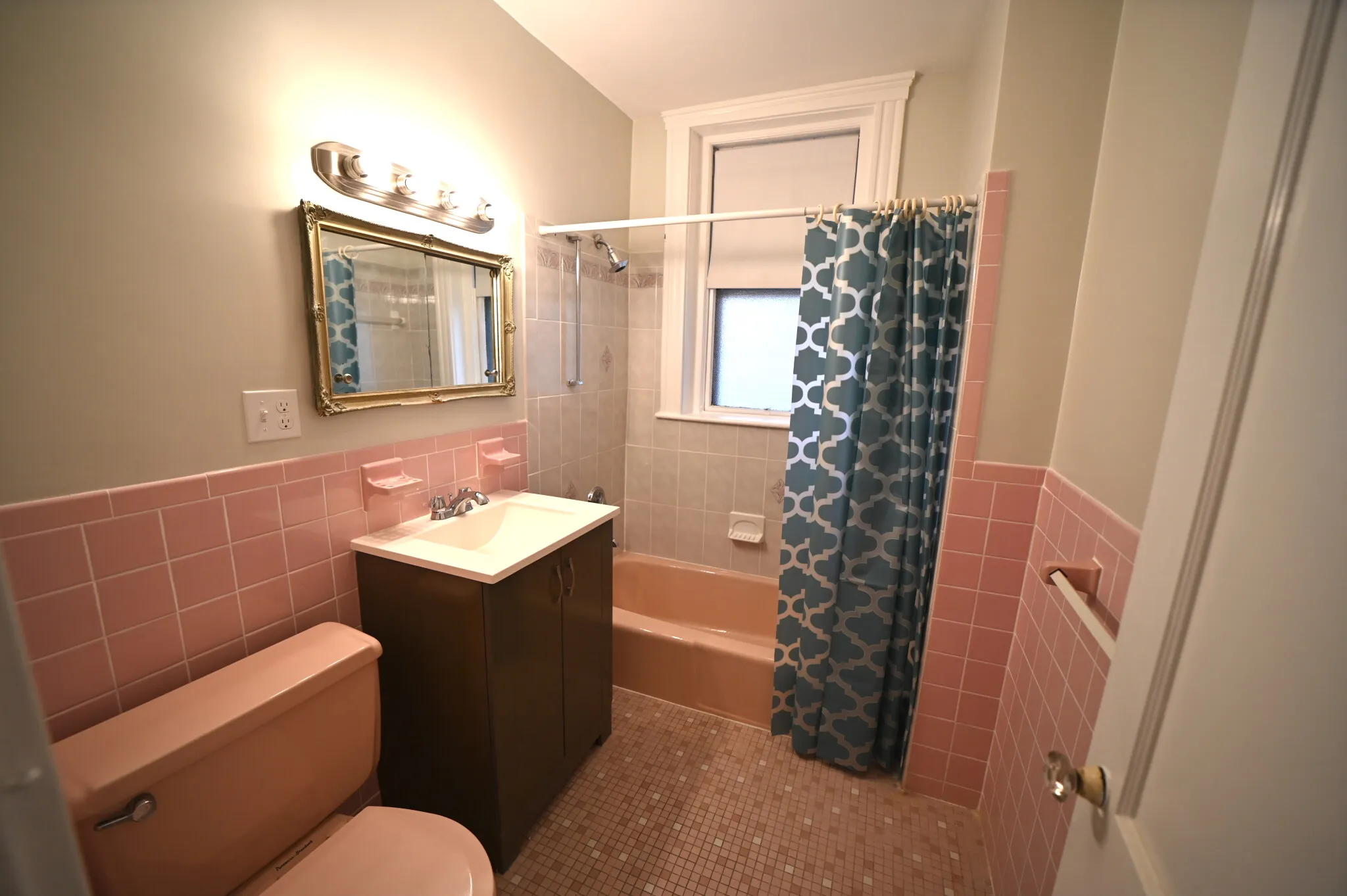 196 Saint Paul St, Coolidge Corner