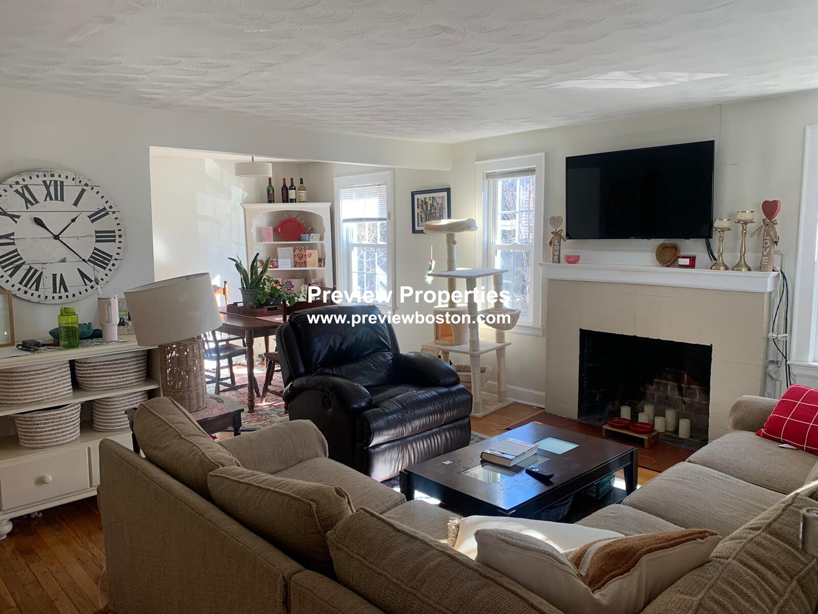 42 Hatfield, West Newton