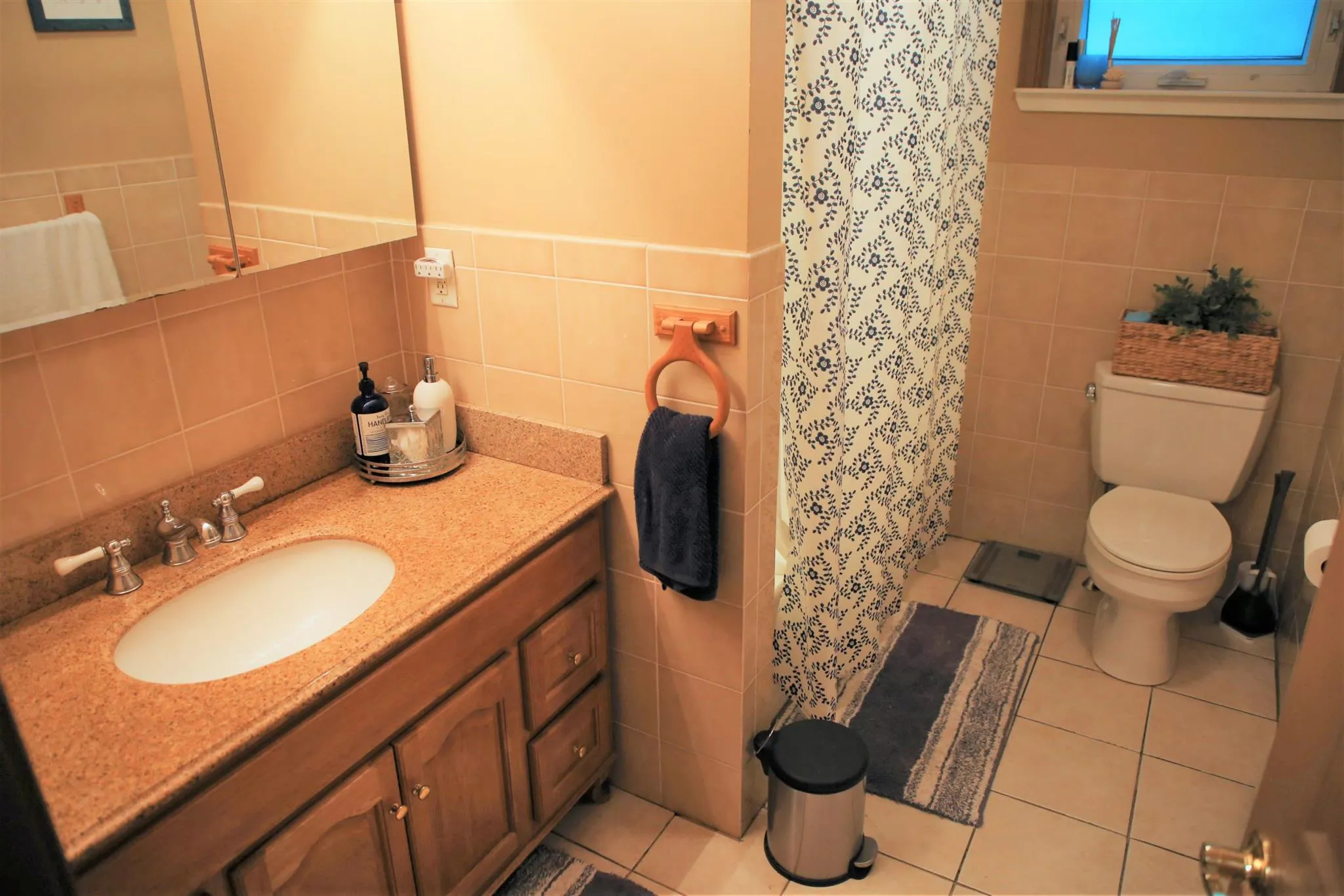 590 Main St, South Medford