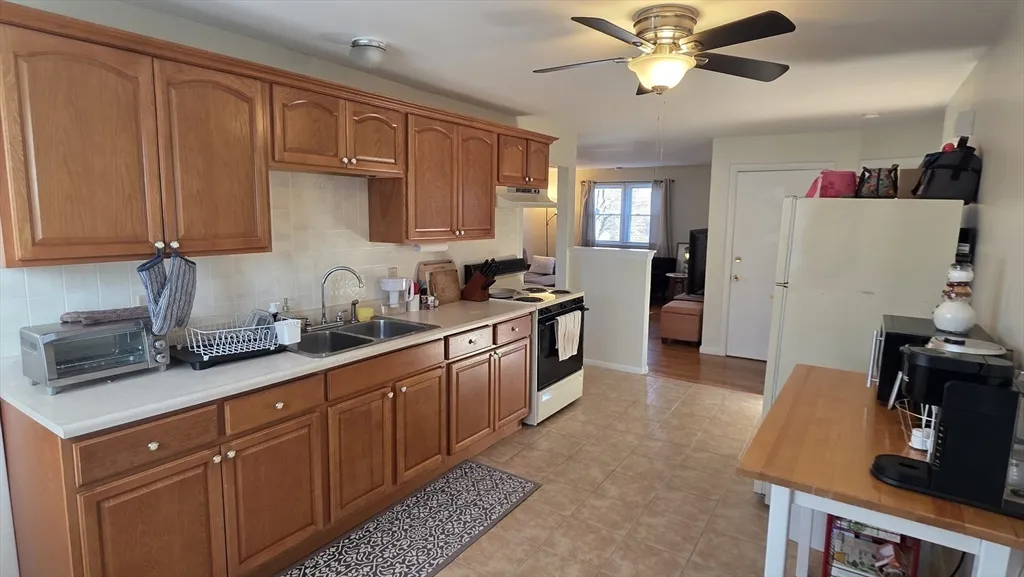 55 Wedgewood Rd, Tatnuck