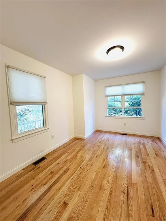 92 Johnson Woods Dr, Reading