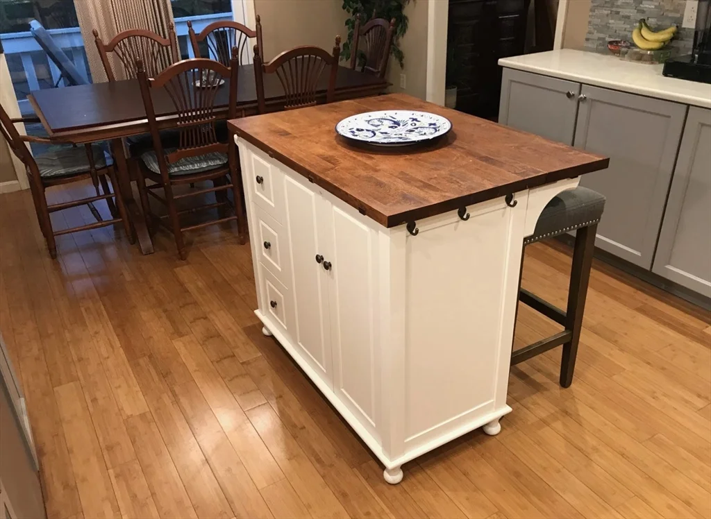 303 Lexington St, Watertown