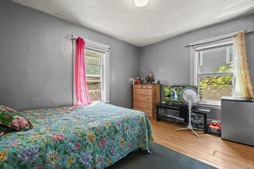 198-200 Blossom St, Fitchburg