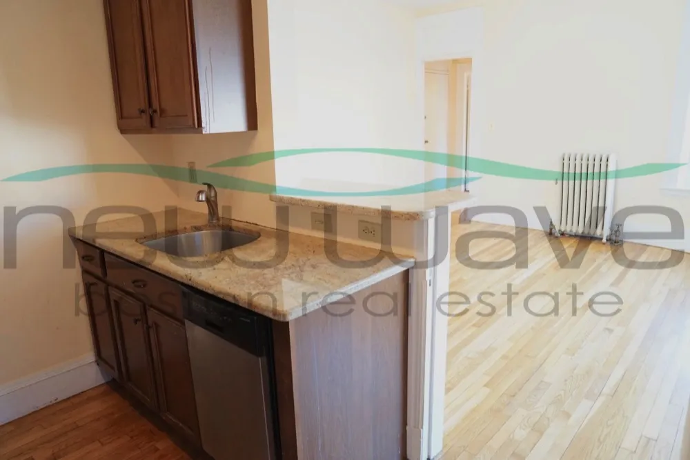 1091 Boylston St, Fenway