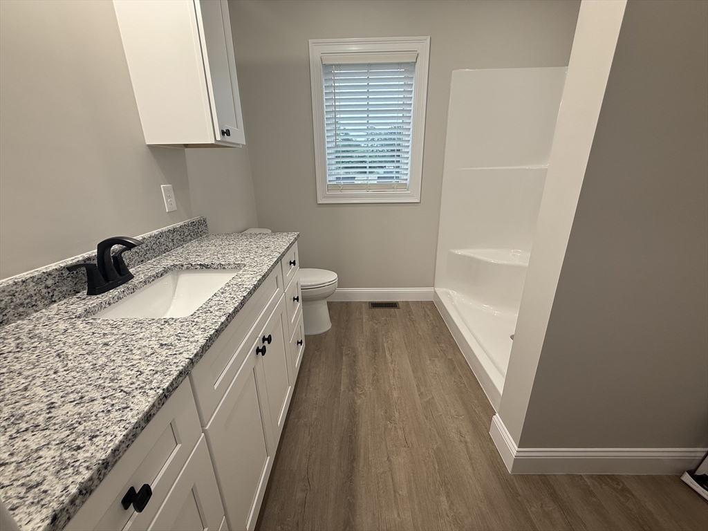 15 Glacier Path, Middleboro