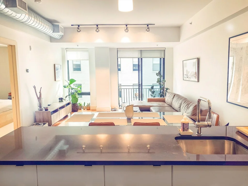 257 Northampton, South End