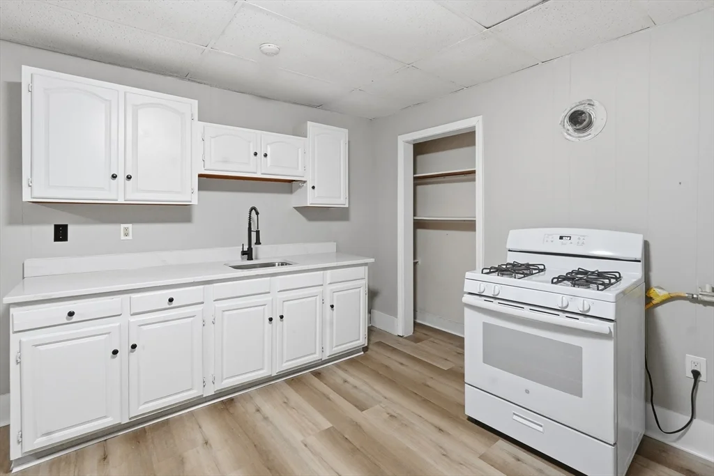 168 Lunenburg St, Fitchburg