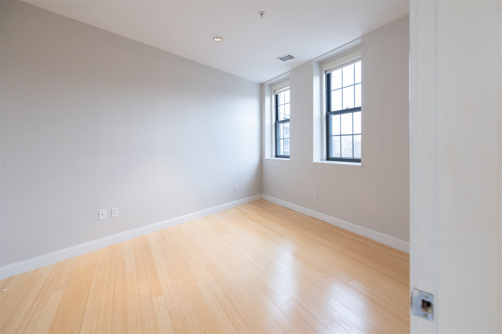 490 Harrison Ave, South End