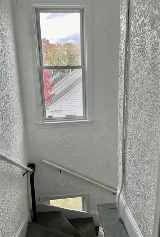 7 Beacon St, Attleboro