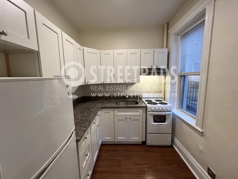 31 Park Dr, Fenway