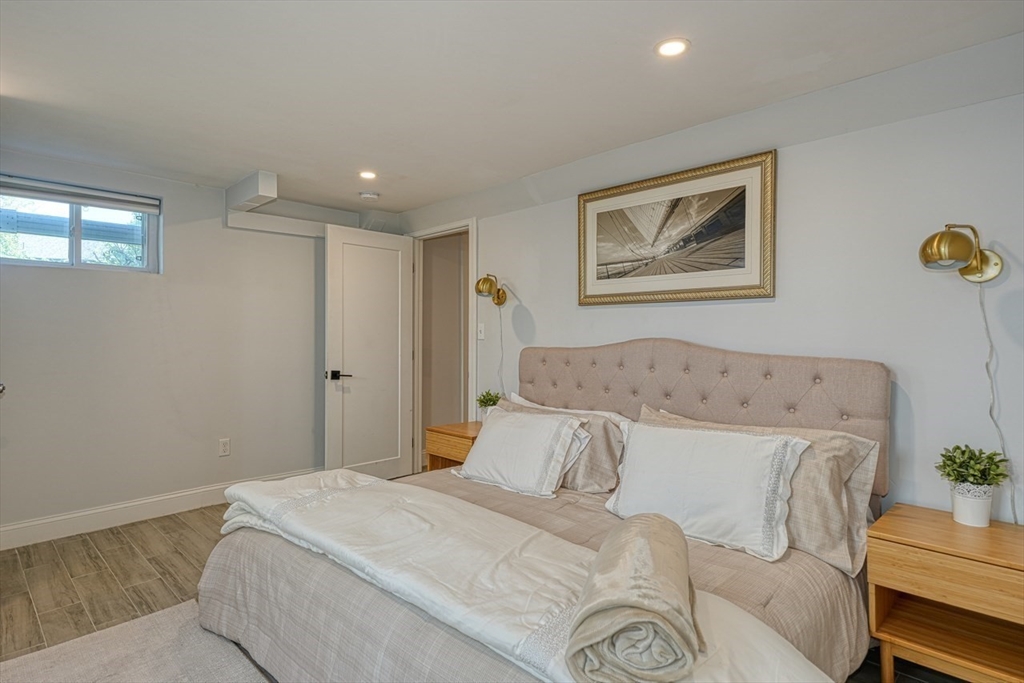 21 Fessenden Rd, Arlington