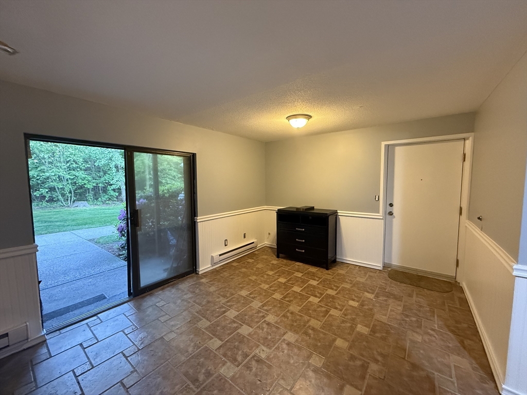 491 W Central St, Franklin