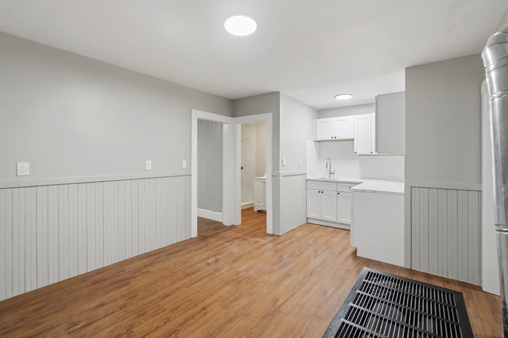 44 Pratt St, Fitchburg