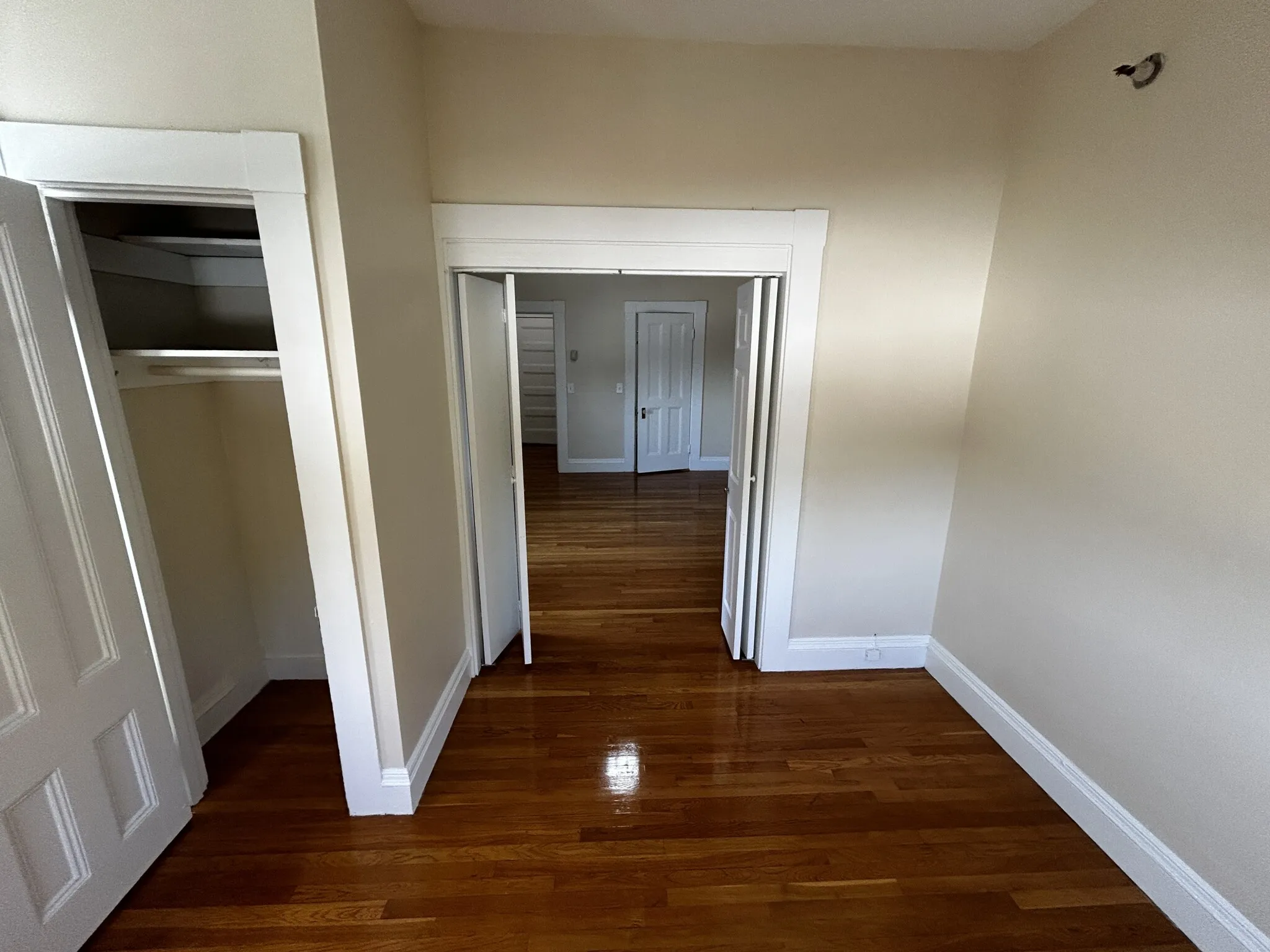 1470 Beacon St, Corey Hill