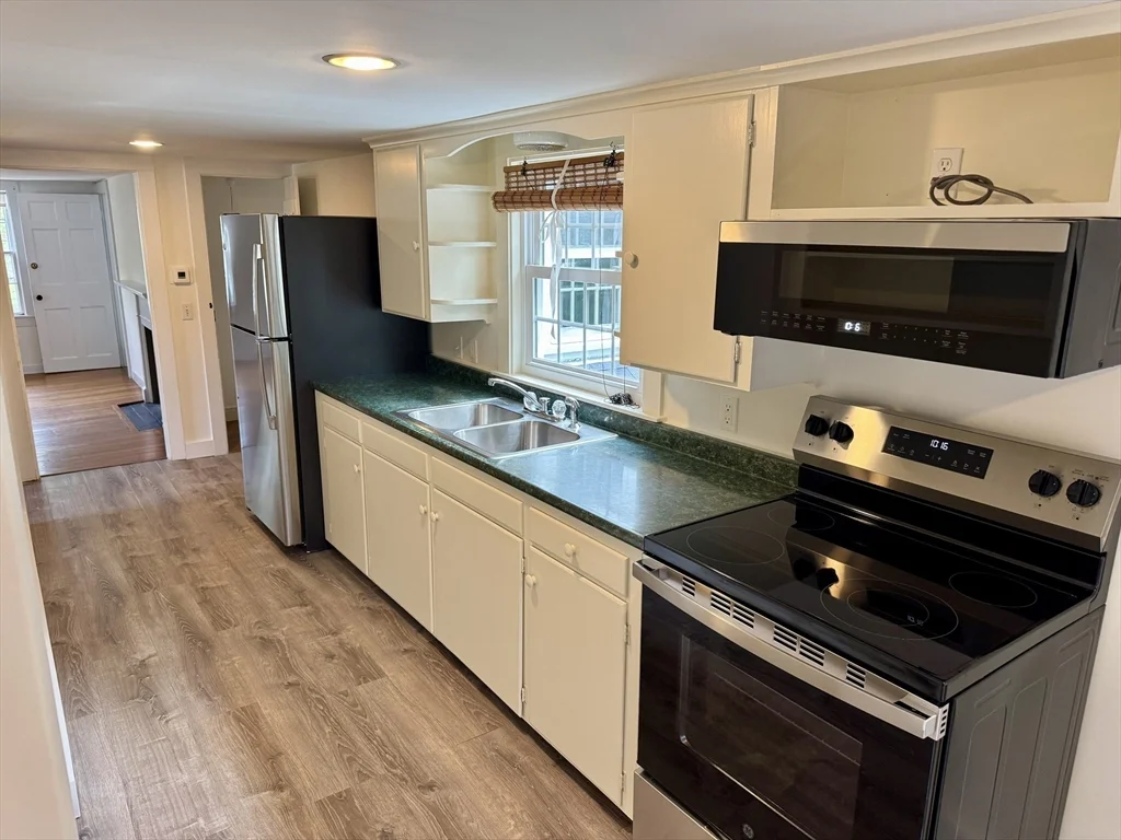 198 Main St, Sandwich (village)