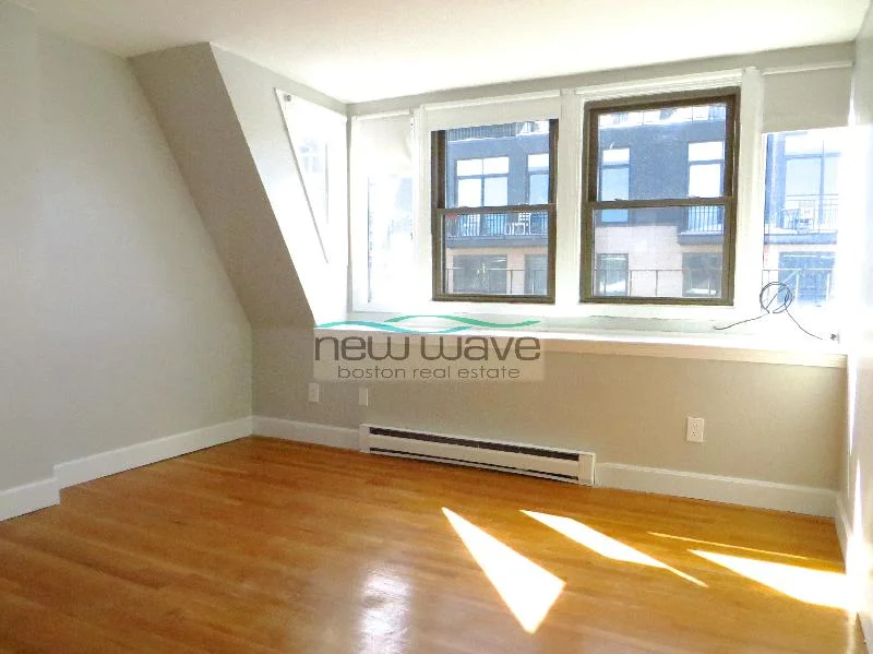 469 Massachusetts Ave, South End