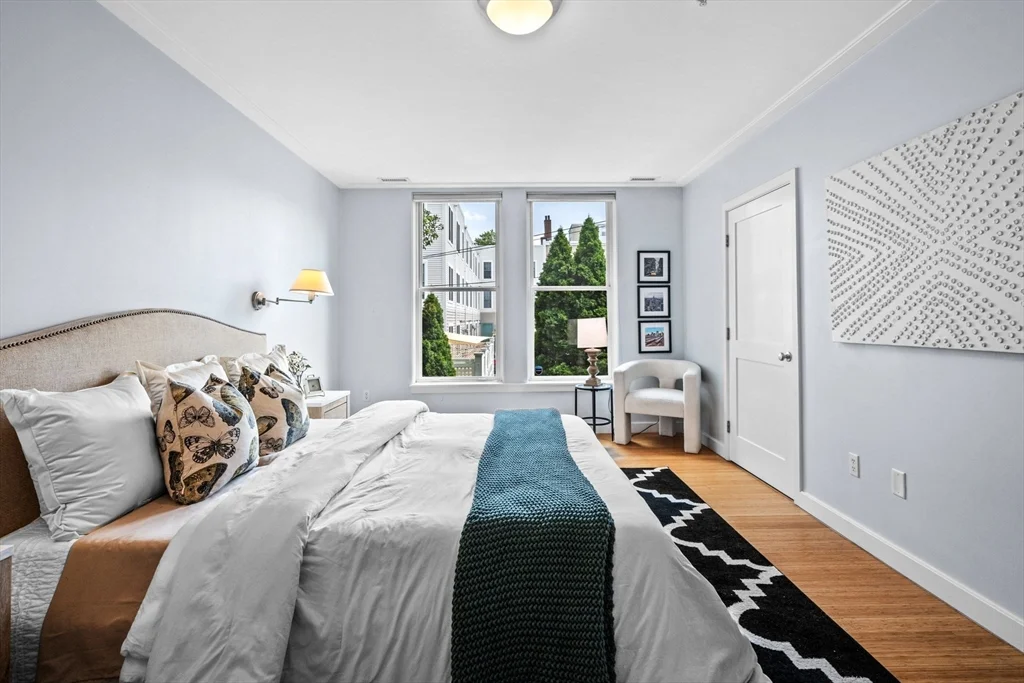 335-337 W 2nd St, South Boston