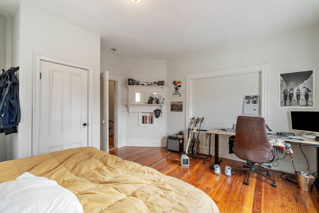 54 Hubbard, Neighborhood Nine