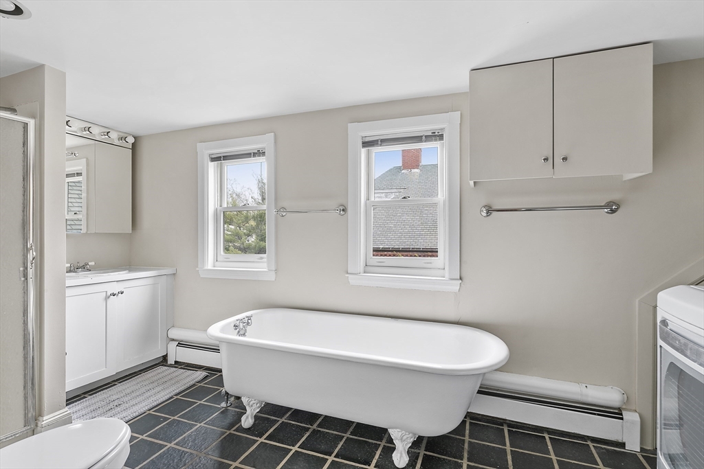 1760 Beacon St, Brookline