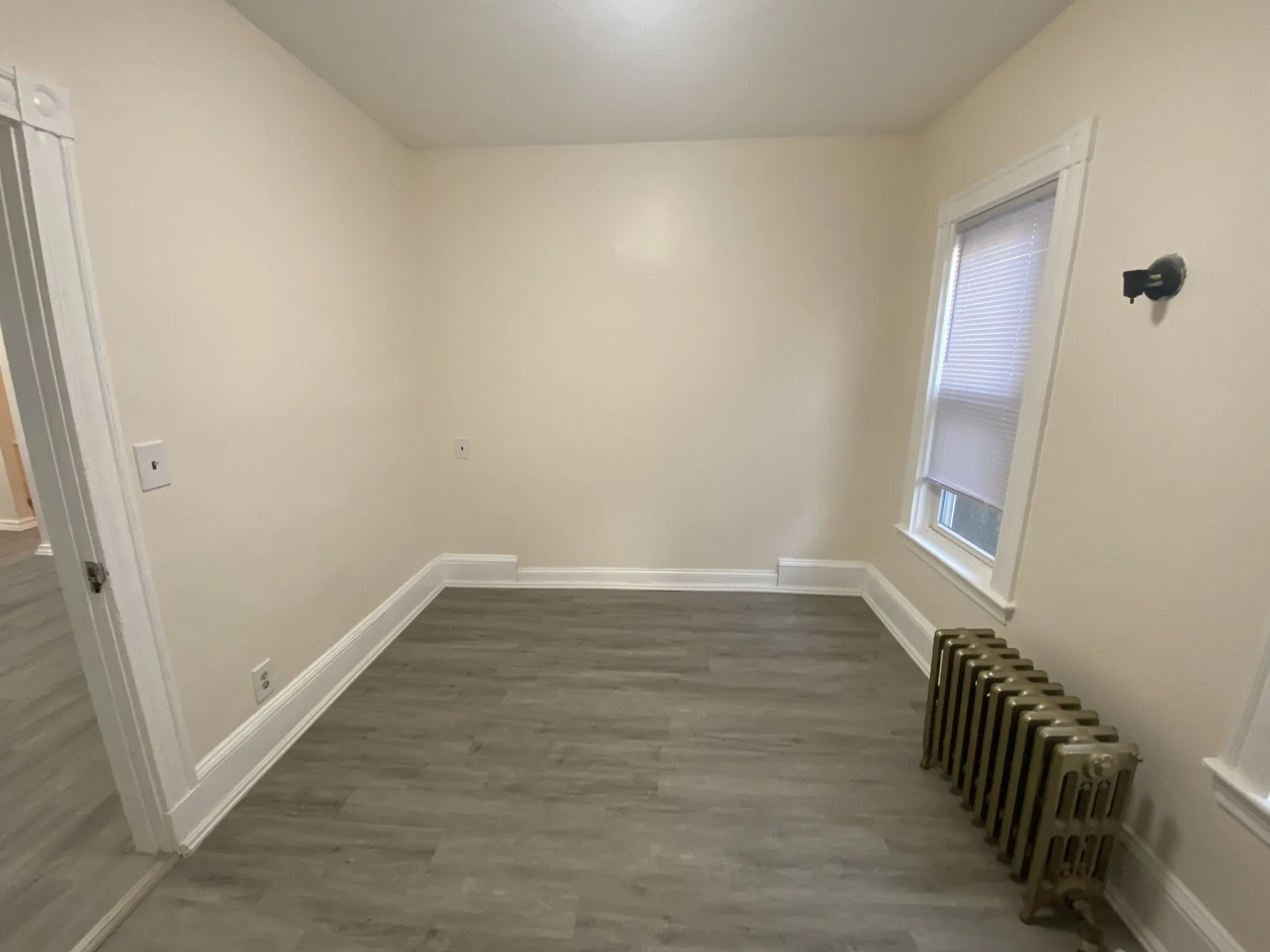 33 Everett Ave, East Somerville