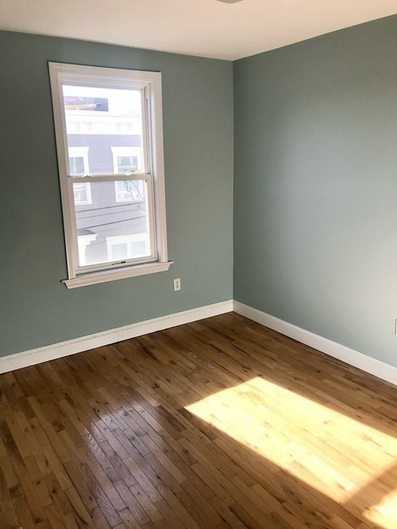 4 Colebrook St, South Boston