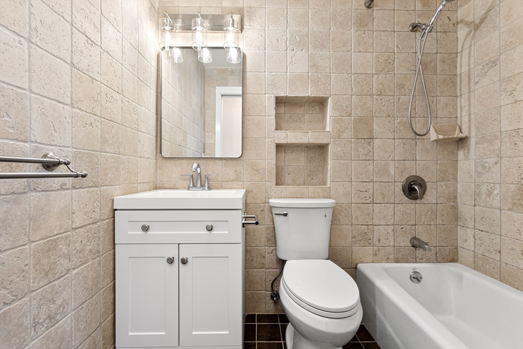 15 Waverly, Brighton