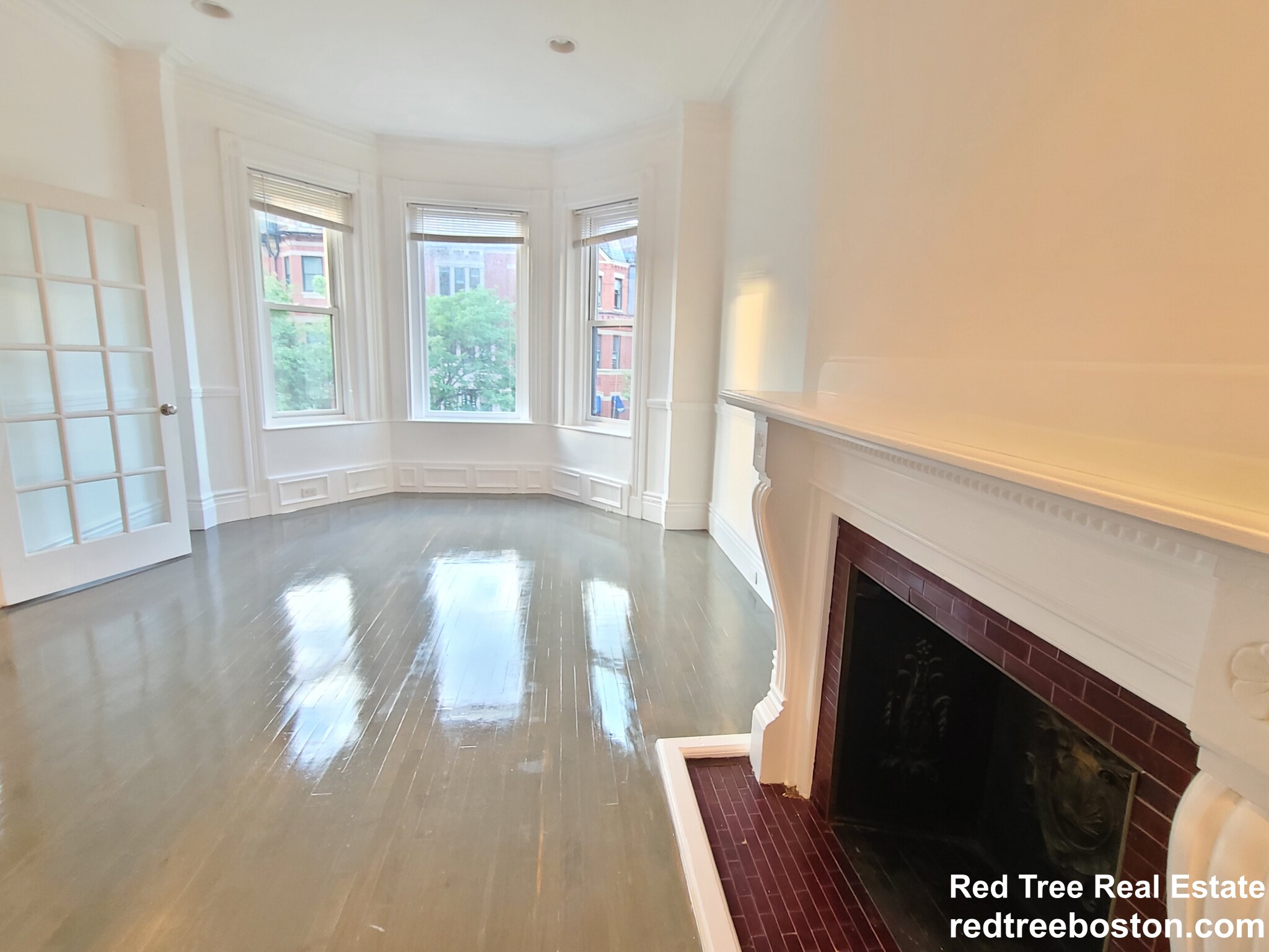 254 Newbury St, Back Bay