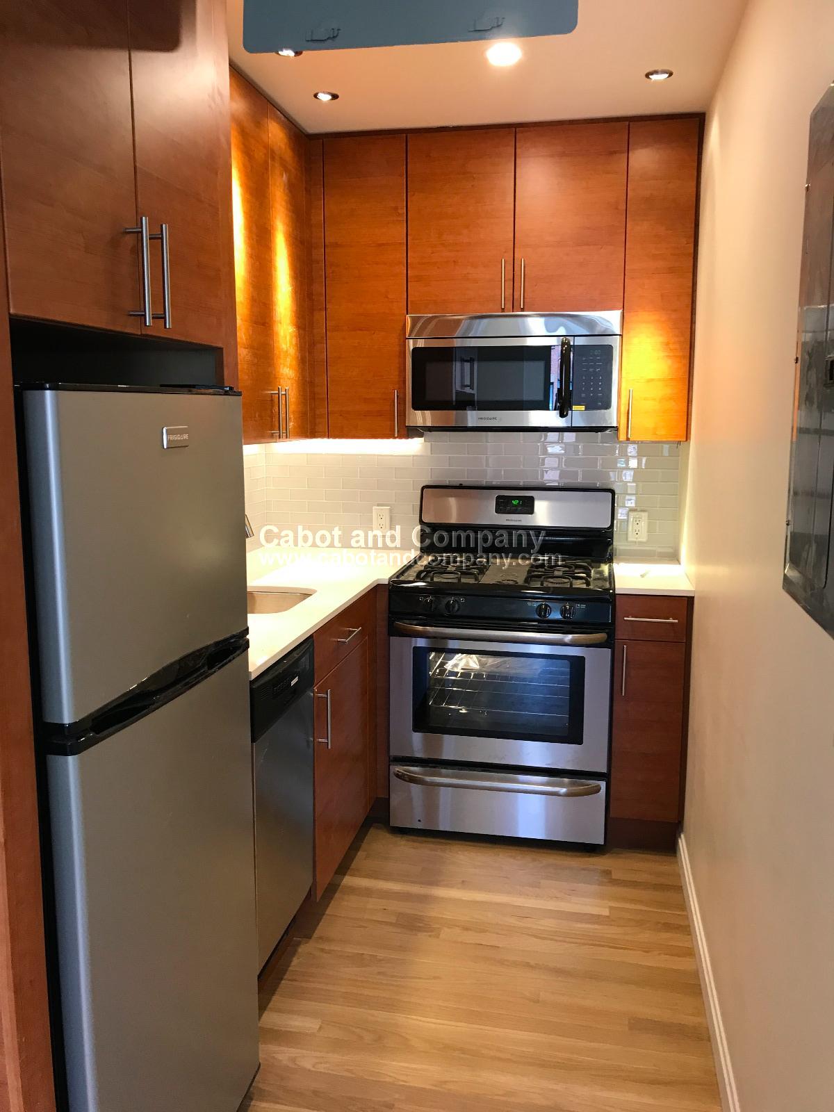 209 Newbury St, Back Bay