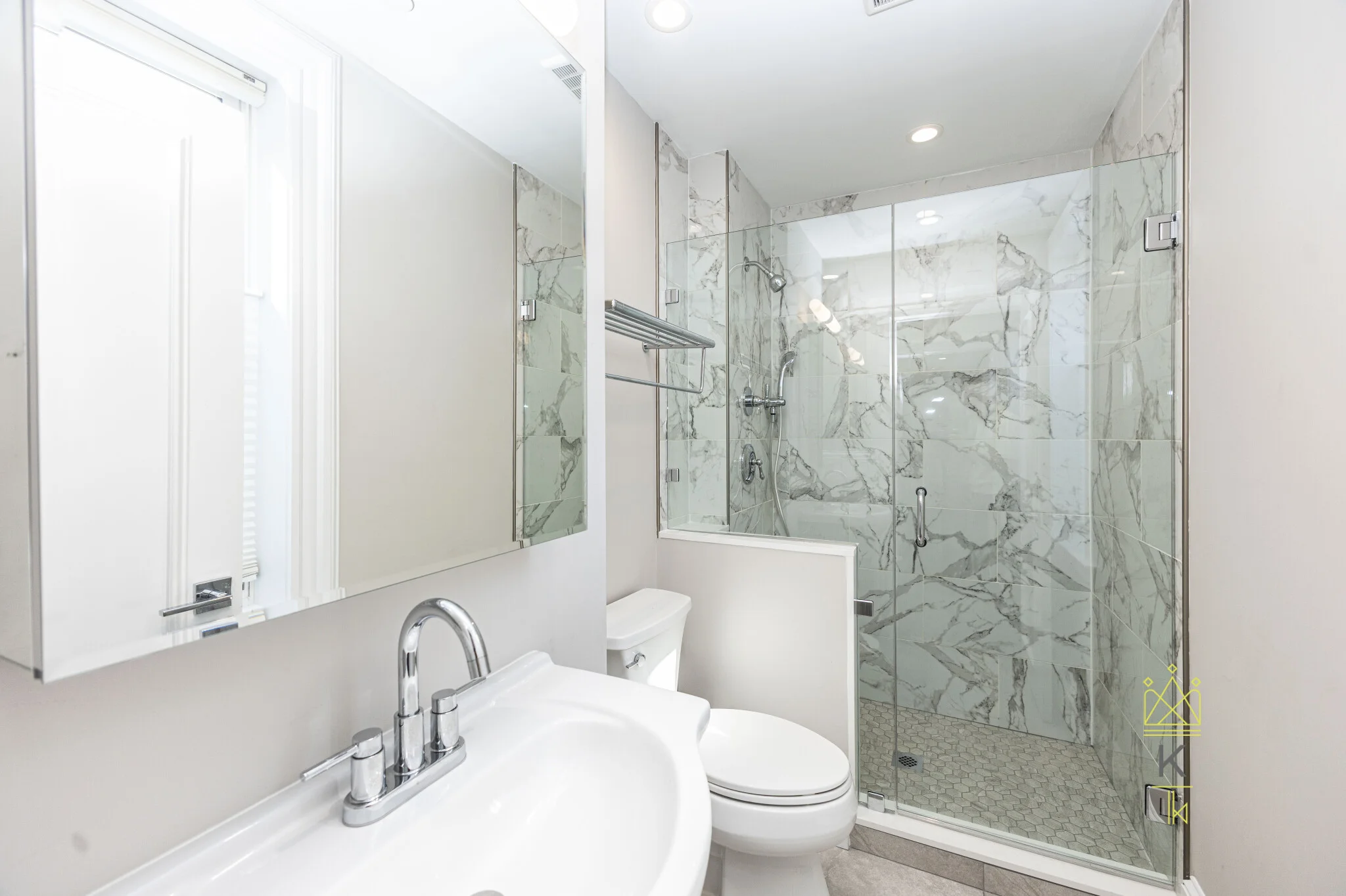 85 Regent St, Roxbury