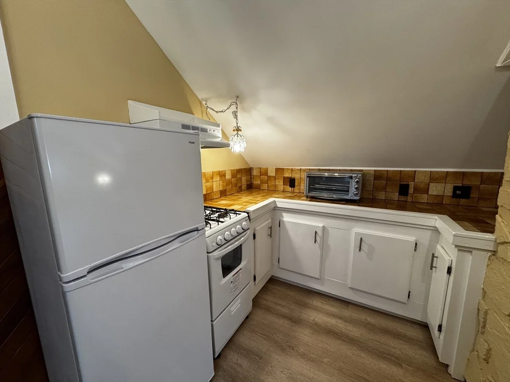 8 Hersey St, Salem