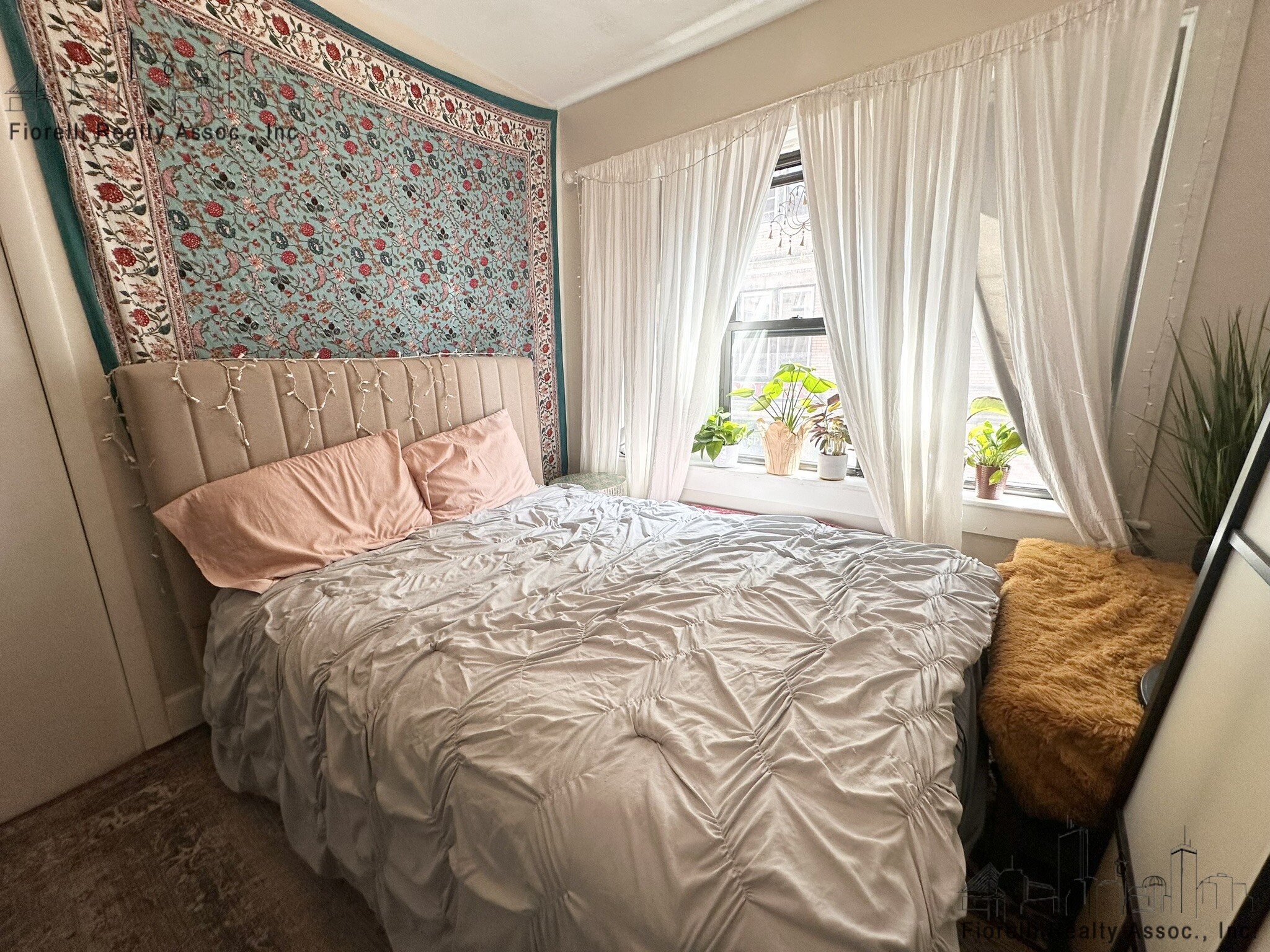 98 Salem St, North End