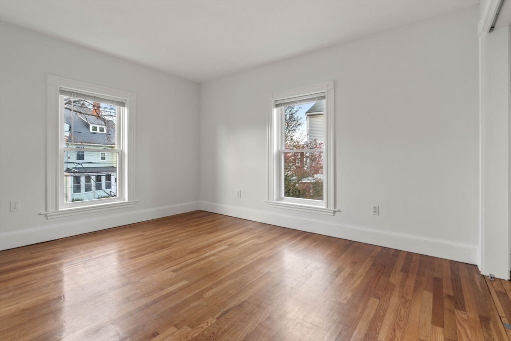 15 Bradbury St, Allston