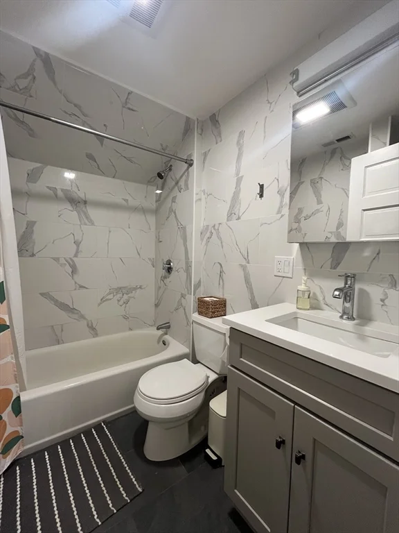 18 Colberg, Roslindale